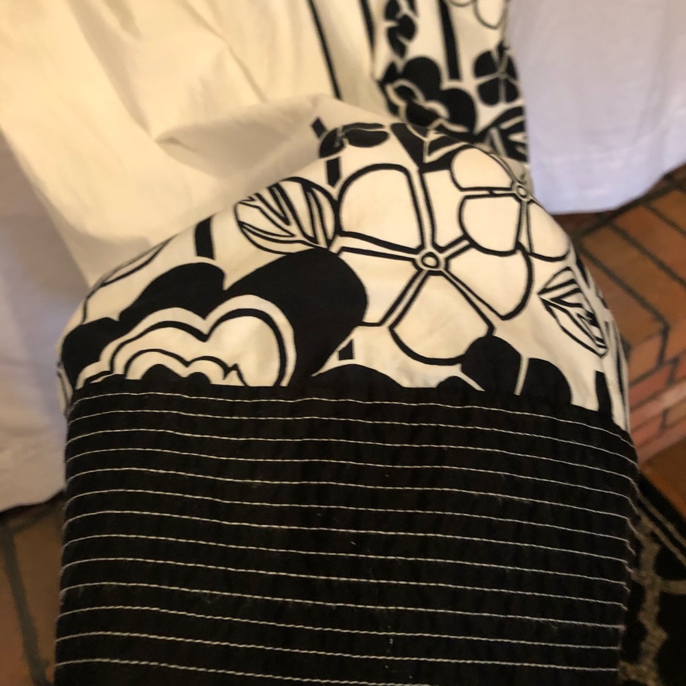 Ladies/ juniors dress - Picture 3 of 6